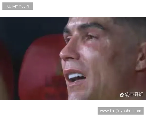 足球员失冠瞬间的沮丧神情引发赛场情感共鸣与心理抗压讨论热议中